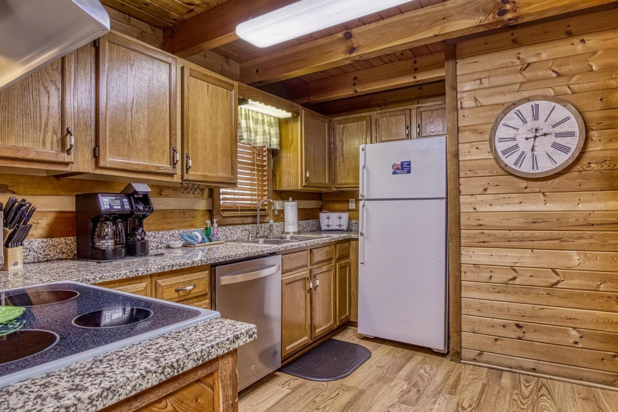 Fantastic Pet Friendly Cabin, Hot Tub, Fire Pit Sevierville Extérieur photo