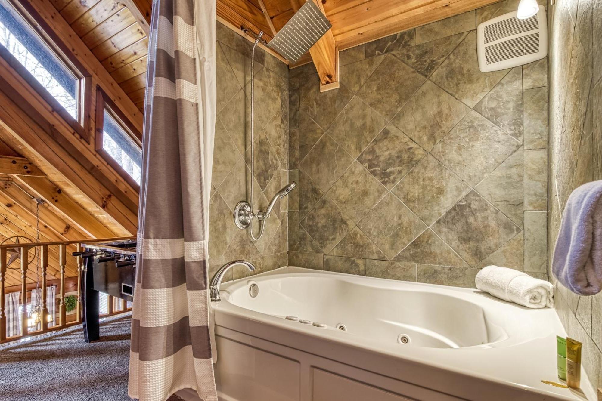 Fantastic Pet Friendly Cabin, Hot Tub, Fire Pit Sevierville Extérieur photo