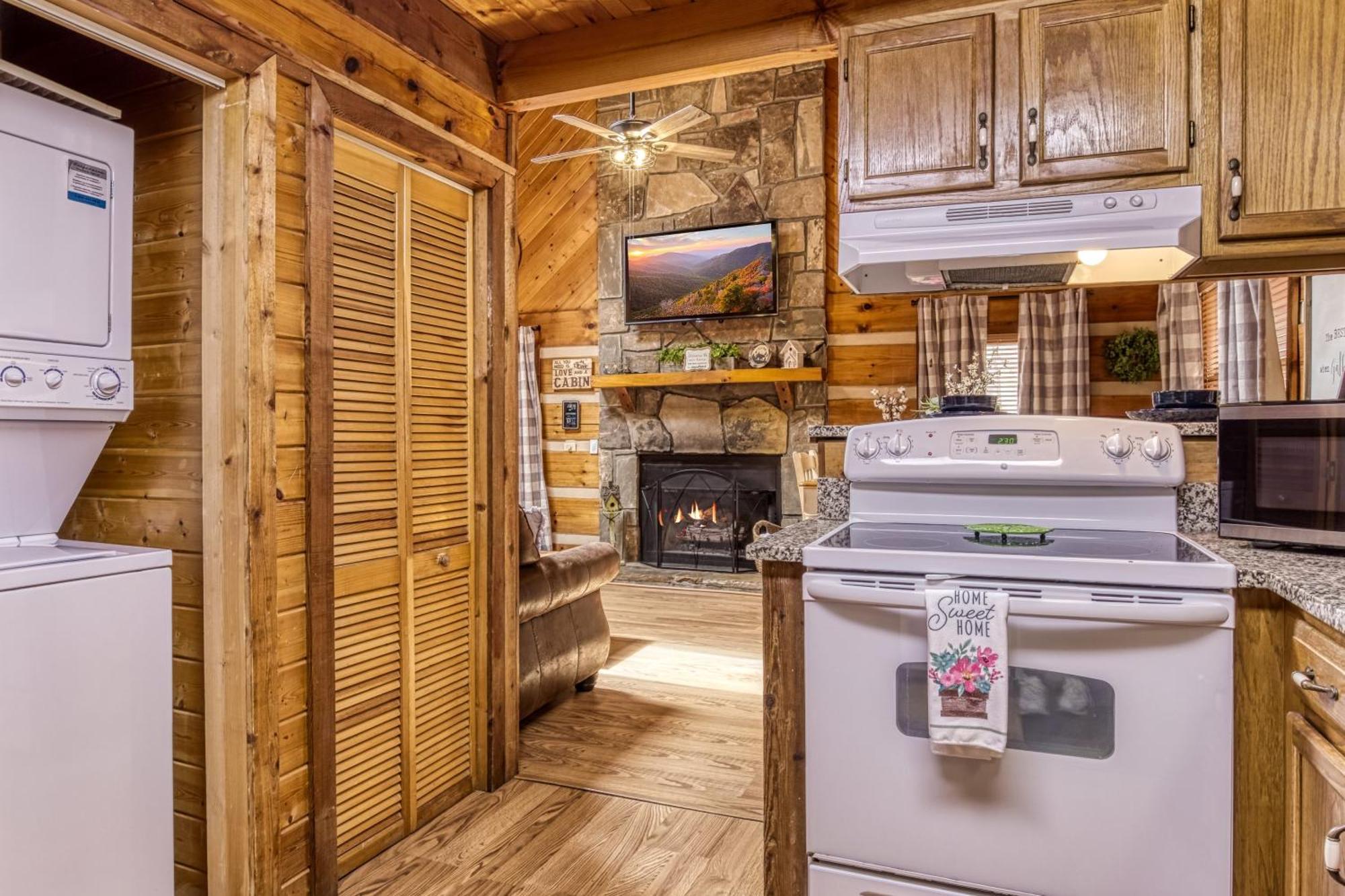 Fantastic Pet Friendly Cabin, Hot Tub, Fire Pit Sevierville Extérieur photo