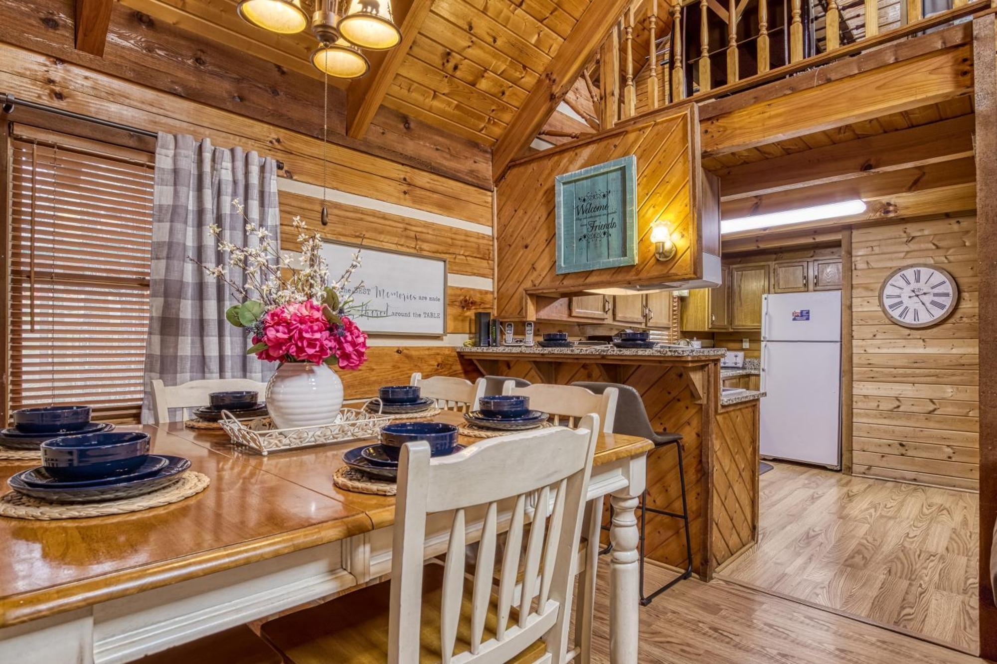 Fantastic Pet Friendly Cabin, Hot Tub, Fire Pit Sevierville Extérieur photo